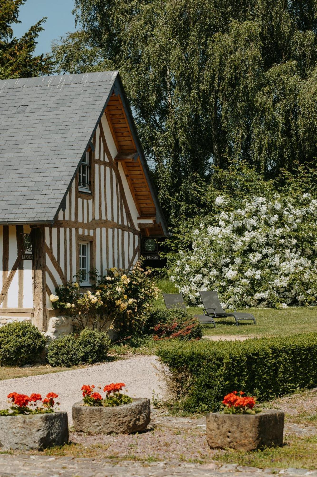 Les Manoirs Des Portes De Deauville - Small Luxury Hotel Of The World Canapville  Esterno foto