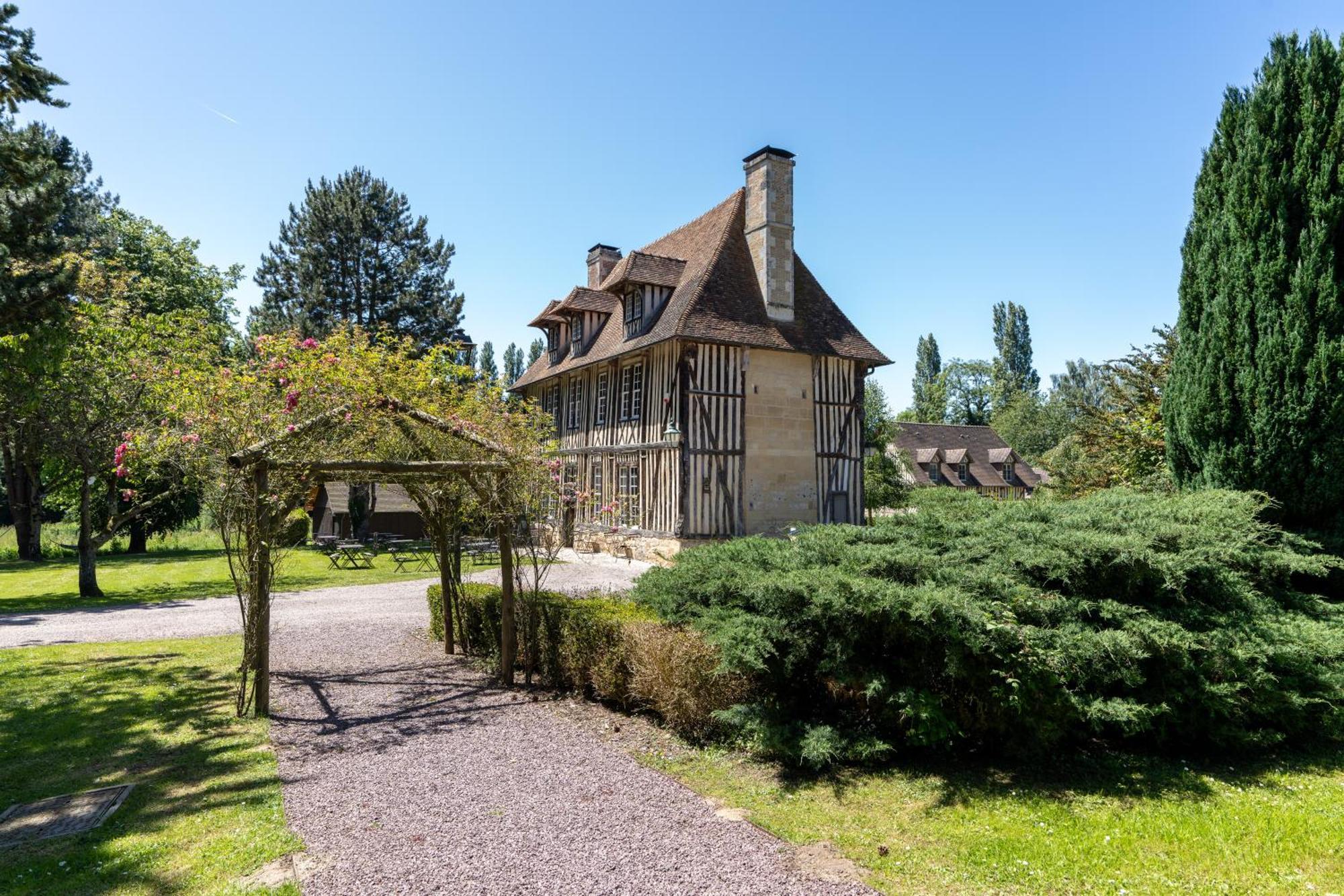 Les Manoirs Des Portes De Deauville - Small Luxury Hotel Of The World Canapville  Esterno foto
